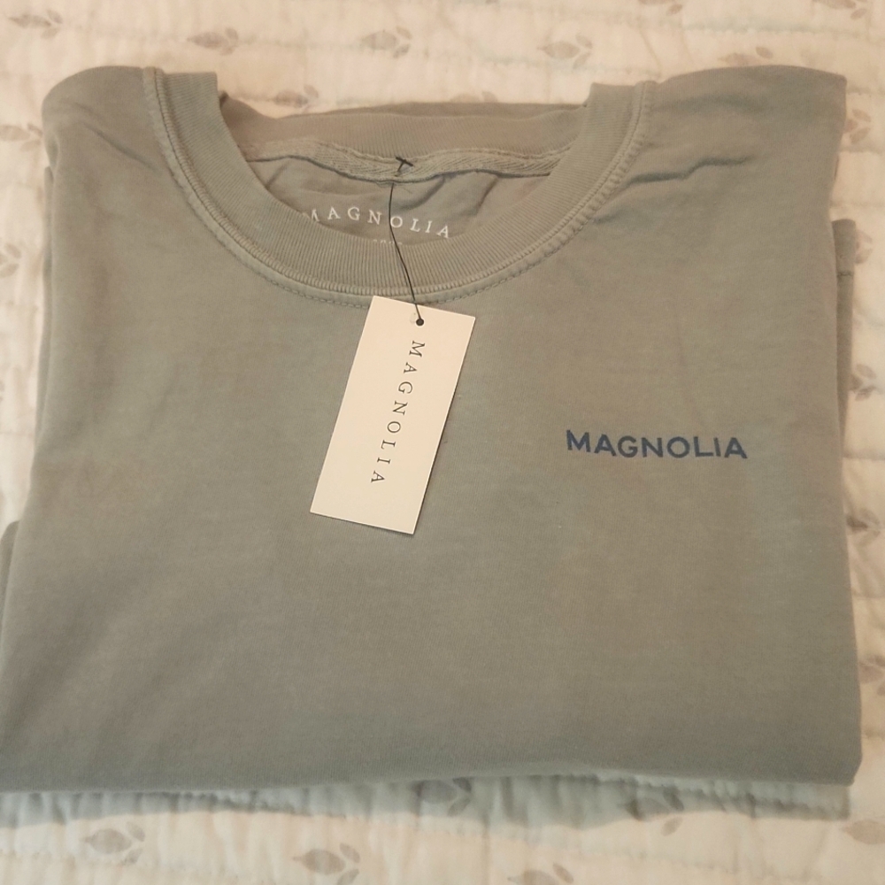 New Magnolia tee shirt from Joanna Gaines Cafe and bakery in Waco TX. - Picture 6 of 9